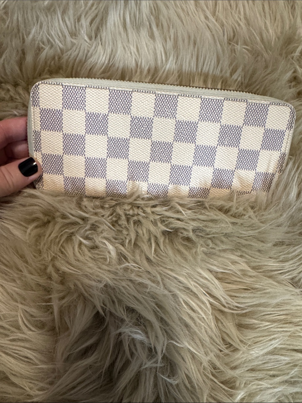 Louis Vuitton Cream & Light Gray Damier Zip-Around Wallet